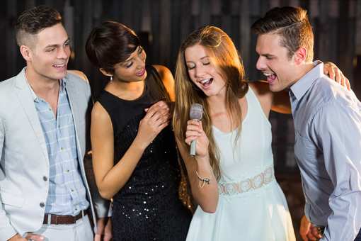 The 9 Best Karaoke Bars in Minnesota!
