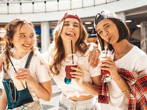 8 Best Smoothie Places in Minnesota!